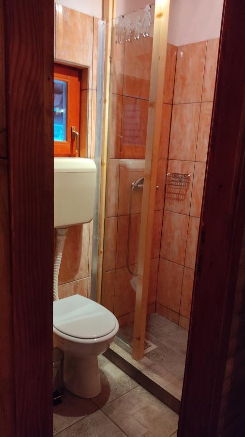 Kuca Za Odmor "Med Strmci" Villa Zlobin Bagian luar foto