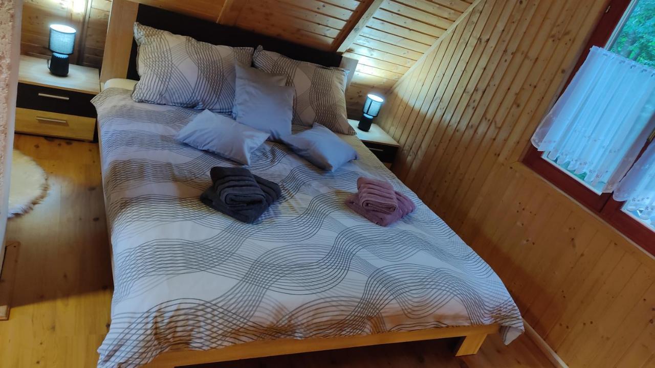 Kuca Za Odmor "Med Strmci" Villa Zlobin Bagian luar foto